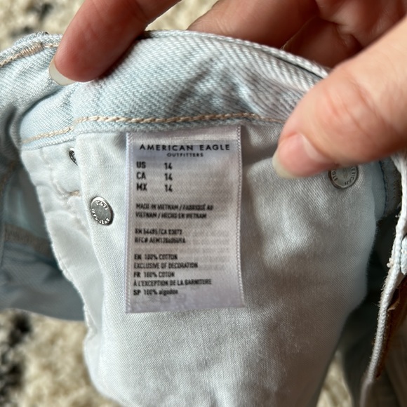 American Eagle High Rise festival Jean shorts - Picture 5 of 5